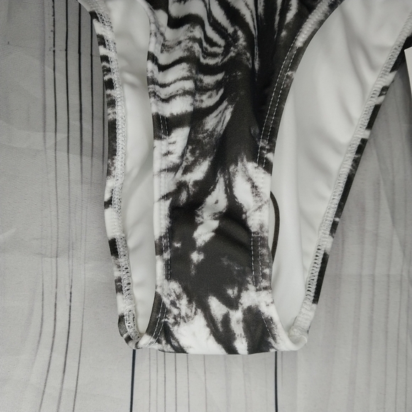 L.A Hearts By PacSun Black and White Tie Dye Cheeky Bikini Bottom NWT - Picture 5 of 9